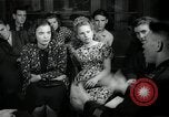 Immagine di Studenti tedeschi dopo la seconda guerra mondiale Francoforte GERMANIA, 1946, secondo 34 filmato di repertorio 65675033270