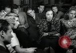 Immagine di Studenti tedeschi dopo la seconda guerra mondiale Francoforte GERMANIA, 1946, secondo 43 filmato di repertorio 65675033270