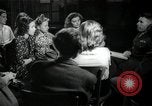 Immagine di Studenti tedeschi dopo la seconda guerra mondiale Francoforte GERMANIA, 1946, secondo 52 filmato di repertorio 65675033270