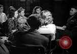 Immagine di Studenti tedeschi dopo la seconda guerra mondiale Francoforte GERMANIA, 1946, secondo 54 filmato di repertorio 65675033270