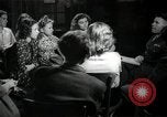 Immagine di Studenti tedeschi dopo la seconda guerra mondiale Francoforte GERMANIA, 1946, secondo 55 filmato di repertorio 65675033270
