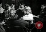 Immagine di Studenti tedeschi dopo la seconda guerra mondiale Francoforte GERMANIA, 1946, secondo 61 filmato di repertorio 65675033270