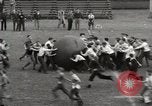 Immagine di Spingere la sfera corrispondono Chicago Illinois USA, 1932, secondo 20 filmato di repertorio 65675033275