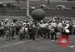 Immagine di Spingere la sfera corrispondono Chicago Illinois USA, 1932, secondo 40 filmato di repertorio 65675033275