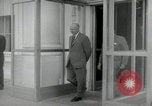 Immagine di Dwight D Eisenhower e Winston Churchill Washington DC USA, 1953, secondo 8 filmato di repertorio 65675033296