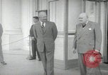 Immagine di Dwight D Eisenhower e Winston Churchill Washington DC USA, 1953, secondo 11 filmato di repertorio 65675033296