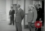 Immagine di Dwight D Eisenhower e Winston Churchill Washington DC USA, 1953, secondo 14 filmato di repertorio 65675033296