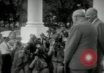 Immagine di Dwight D Eisenhower e Winston Churchill Washington DC USA, 1953, secondo 28 filmato di repertorio 65675033296