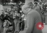 Immagine di Dwight D Eisenhower e Winston Churchill Washington DC USA, 1953, secondo 45 filmato di repertorio 65675033296