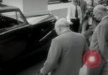 Immagine di Dwight D Eisenhower e Winston Churchill Washington DC USA, 1953, secondo 48 filmato di repertorio 65675033296