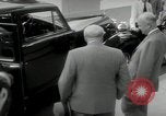 Immagine di Dwight D Eisenhower e Winston Churchill Washington DC USA, 1953, secondo 49 filmato di repertorio 65675033296