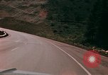 Immagine di Scene di strada Glenwood Canyon Colorado United States USA, 1971, secondo 16 filmato di repertorio 65675033331
