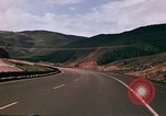 Immagine di Scene di strada Glenwood Canyon Colorado United States USA, 1971, secondo 28 filmato di repertorio 65675033331