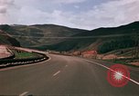 Immagine di Scene di strada Glenwood Canyon Colorado United States USA, 1971, secondo 30 filmato di repertorio 65675033331