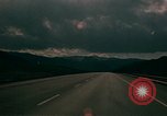 Immagine di Scene di strada Glenwood Canyon Colorado United States USA, 1971, secondo 47 filmato di repertorio 65675033331