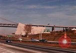Immagine di Verrazzano Narrows Bridge Brooklyn New York City USA, 1971, secondo 13 filmato di repertorio 65675033334