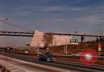 Immagine di Verrazzano Narrows Bridge Brooklyn New York City USA, 1971, secondo 14 filmato di repertorio 65675033334