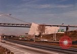 Immagine di Verrazzano Narrows Bridge Brooklyn New York City USA, 1971, secondo 15 filmato di repertorio 65675033334