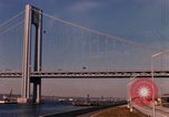 Immagine di Verrazzano Narrows Bridge Brooklyn New York City USA, 1971, secondo 30 filmato di repertorio 65675033334