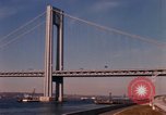 Immagine di Verrazzano Narrows Bridge Brooklyn New York City USA, 1971, secondo 32 filmato di repertorio 65675033334