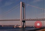 Immagine di Verrazzano Narrows Bridge Brooklyn New York City USA, 1971, secondo 35 filmato di repertorio 65675033334
