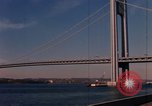 Immagine di Verrazzano Narrows Bridge Brooklyn New York City USA, 1971, secondo 40 filmato di repertorio 65675033334