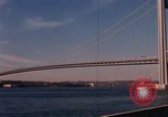 Immagine di Verrazzano Narrows Bridge Brooklyn New York City USA, 1971, secondo 44 filmato di repertorio 65675033334