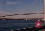 Immagine di Verrazzano Narrows Bridge Brooklyn New York City USA, 1971, secondo 49 filmato di repertorio 65675033334