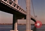 Immagine di Ponte di Verrazzano Staten Island New York USA, 1965, secondo 7 filmato di repertorio 65675033337