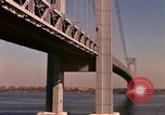 Immagine di Ponte di Verrazzano Staten Island New York USA, 1965, secondo 12 filmato di repertorio 65675033337