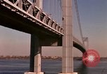 Immagine di Ponte di Verrazzano Staten Island New York USA, 1965, secondo 14 filmato di repertorio 65675033337