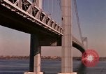 Immagine di Ponte di Verrazzano Staten Island New York USA, 1965, secondo 16 filmato di repertorio 65675033337