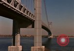Immagine di Ponte di Verrazzano Staten Island New York USA, 1965, secondo 47 filmato di repertorio 65675033337