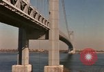 Immagine di Ponte di Verrazzano Staten Island New York USA, 1965, secondo 50 filmato di repertorio 65675033337