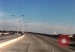 Standbild verrazzano-Brücke New York City USA, 1965, aus Sekunde 45 historischem Filmmaterial Videoclip 65675033338