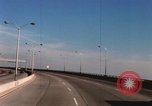 Standbild verrazzano-Brücke New York City USA, 1965, aus Sekunde 51 historischem Filmmaterial Videoclip 65675033338