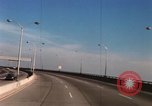 Standbild verrazzano-Brücke New York City USA, 1965, aus Sekunde 53 historischem Filmmaterial Videoclip 65675033338