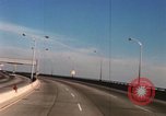 Standbild verrazzano-Brücke New York City USA, 1965, aus Sekunde 54 historischem Filmmaterial Videoclip 65675033338