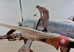 Standbild P-47N Thunderbolts der 464th Fighter Squadron Ryukyu Inseln, 1945, aus Sekunde 3 historischem Filmmaterial Videoclip 65675033358