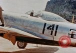 Standbild P-47N Thunderbolts der 464th Fighter Squadron Ryukyu Inseln, 1945, aus Sekunde 7 historischem Filmmaterial Videoclip 65675033358
