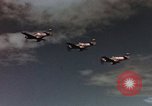 Standbild P-51 Marianen, 1945, aus Sekunde 24 historischem Filmmaterial Videoclip 65675033370