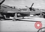 Standbild Betankung von Flugzeugen Korea, 1951, aus Sekunde 18 historischem Filmmaterial Videoclip 65675033386
