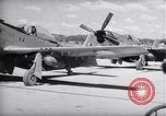Standbild Betankung von Flugzeugen Korea, 1951, aus Sekunde 19 historischem Filmmaterial Videoclip 65675033386