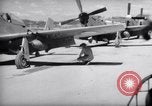 Standbild Betankung von Flugzeugen Korea, 1951, aus Sekunde 24 historischem Filmmaterial Videoclip 65675033386