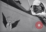 Standbild Betankung von Flugzeugen Korea, 1951, aus Sekunde 45 historischem Filmmaterial Videoclip 65675033386