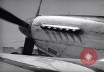 Standbild Betankung von Flugzeugen Korea, 1951, aus Sekunde 51 historischem Filmmaterial Videoclip 65675033386