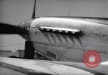 Standbild Betankung von Flugzeugen Korea, 1951, aus Sekunde 52 historischem Filmmaterial Videoclip 65675033386