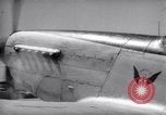 Standbild Betankung von Flugzeugen Korea, 1951, aus Sekunde 55 historischem Filmmaterial Videoclip 65675033386