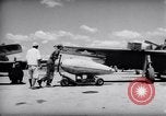 Standbild 110 Gallone ZUSAtzkraftstofftanks Korea, 1951, aus Sekunde 17 historischem Filmmaterial Videoclip 65675033387