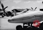 Standbild 110 Gallone ZUSAtzkraftstofftanks Korea, 1951, aus Sekunde 35 historischem Filmmaterial Videoclip 65675033387